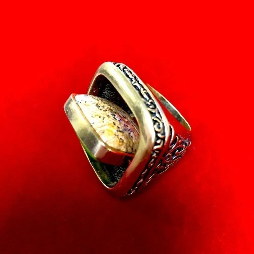 Barse Bronze Ring GREEN & NEUTRAL STONE size 8